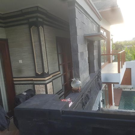 Yogi Homestay Canggu Esterno foto