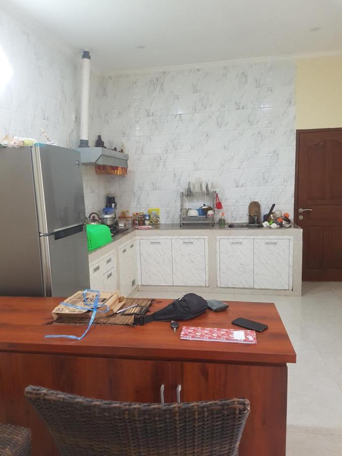 Yogi Homestay Canggu Esterno foto