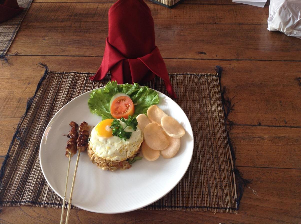 Yogi Homestay Canggu Esterno foto