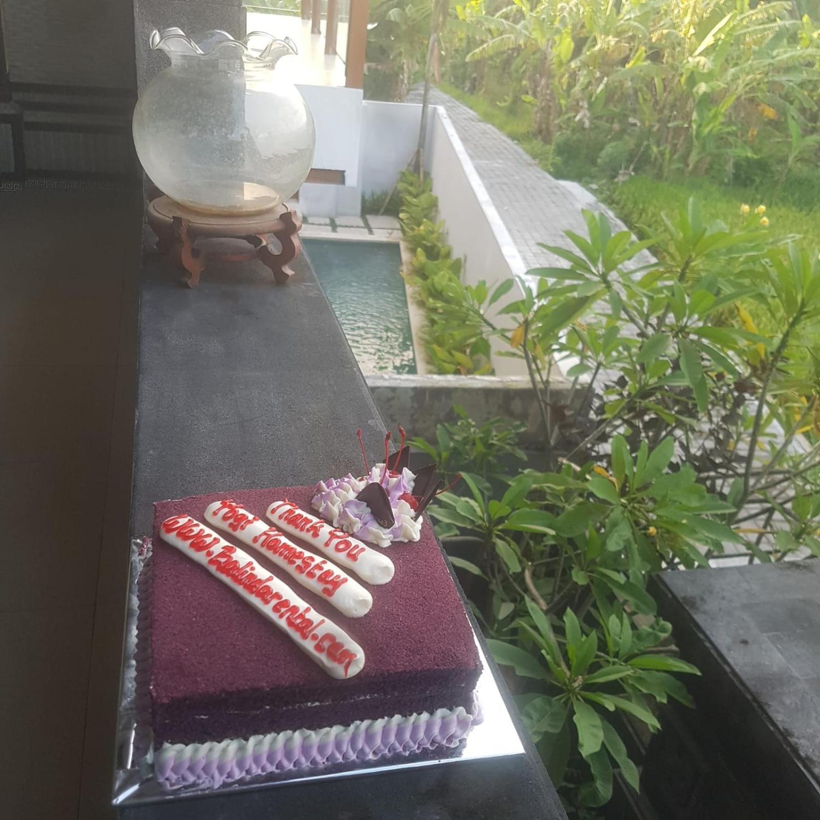 Yogi Homestay Canggu Esterno foto